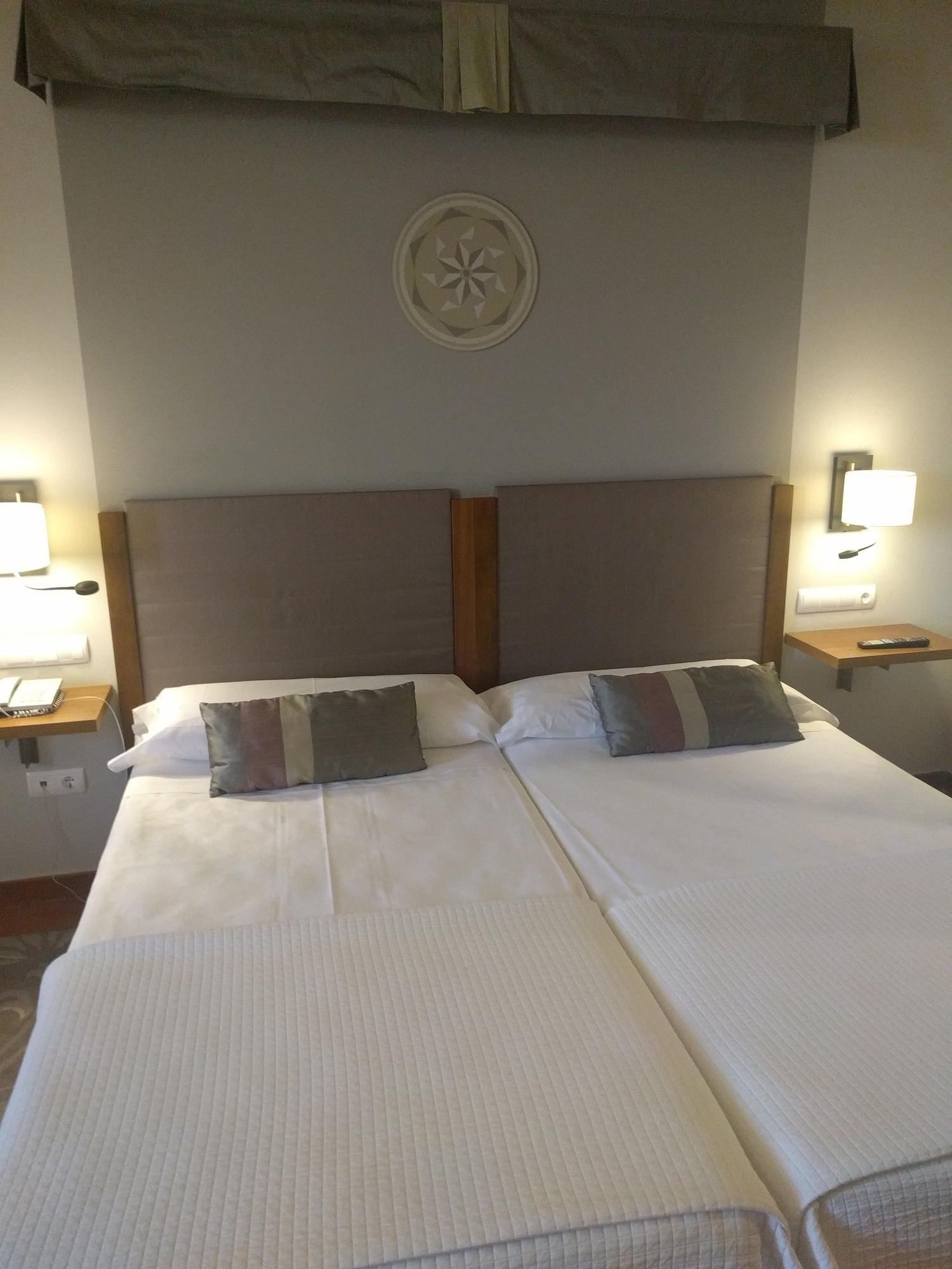 Parador De Lorca Bagian luar foto